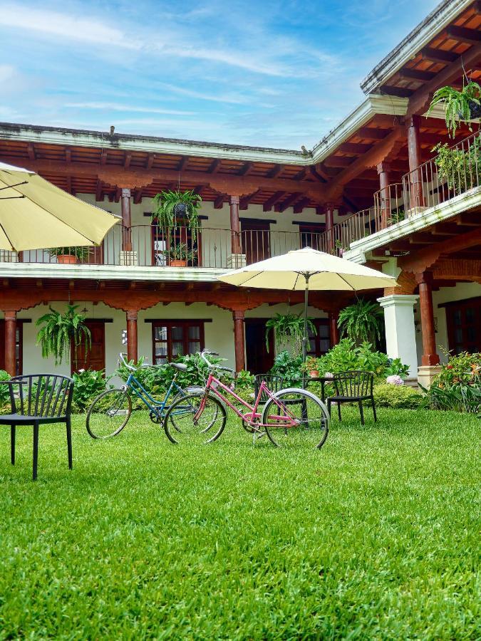Hotel Cacique Real Antigua Екстериор снимка