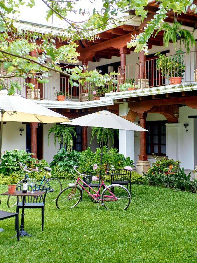 Hotel Cacique Real Antigua Екстериор снимка