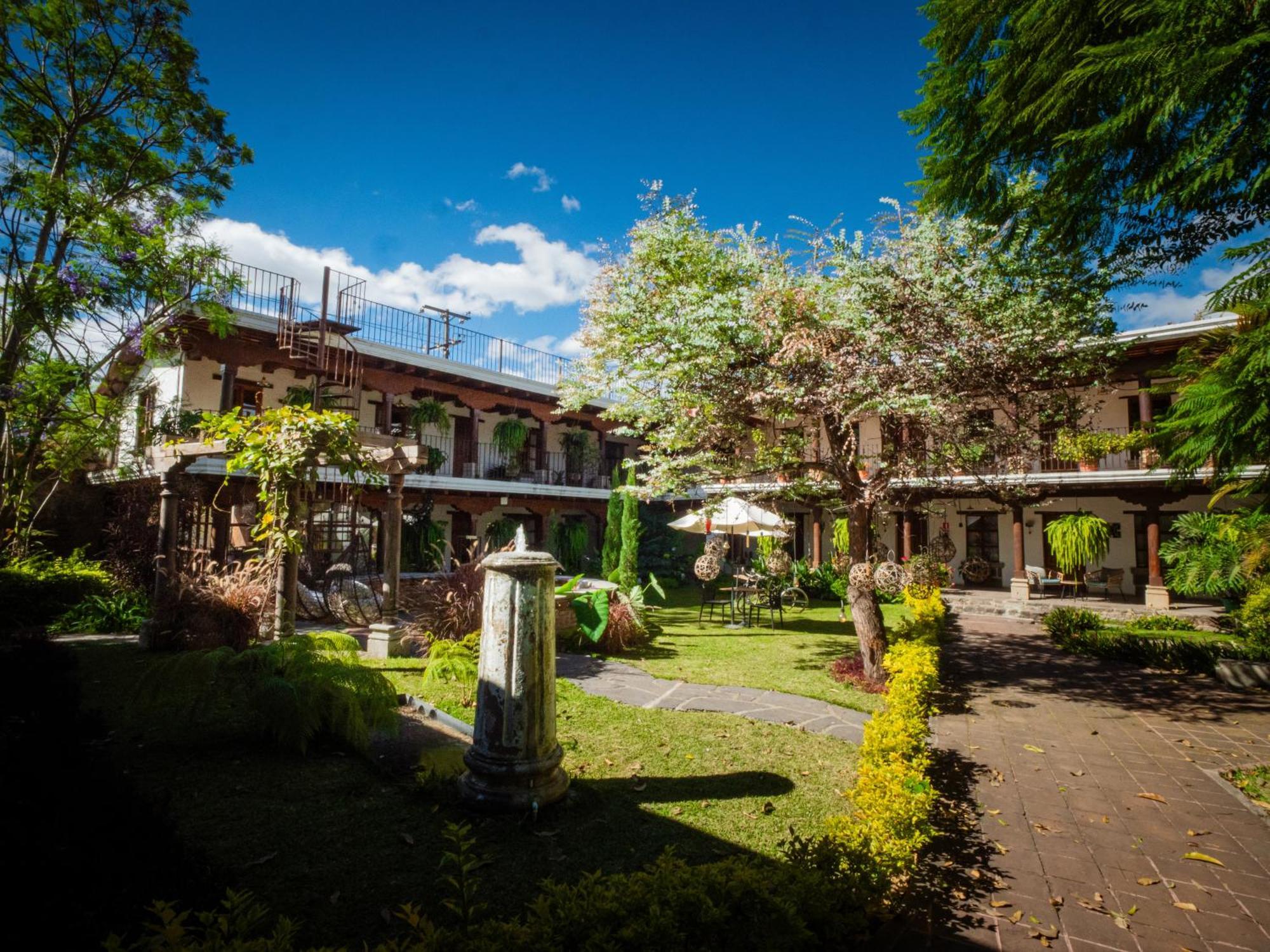 Hotel Cacique Real Antigua Екстериор снимка
