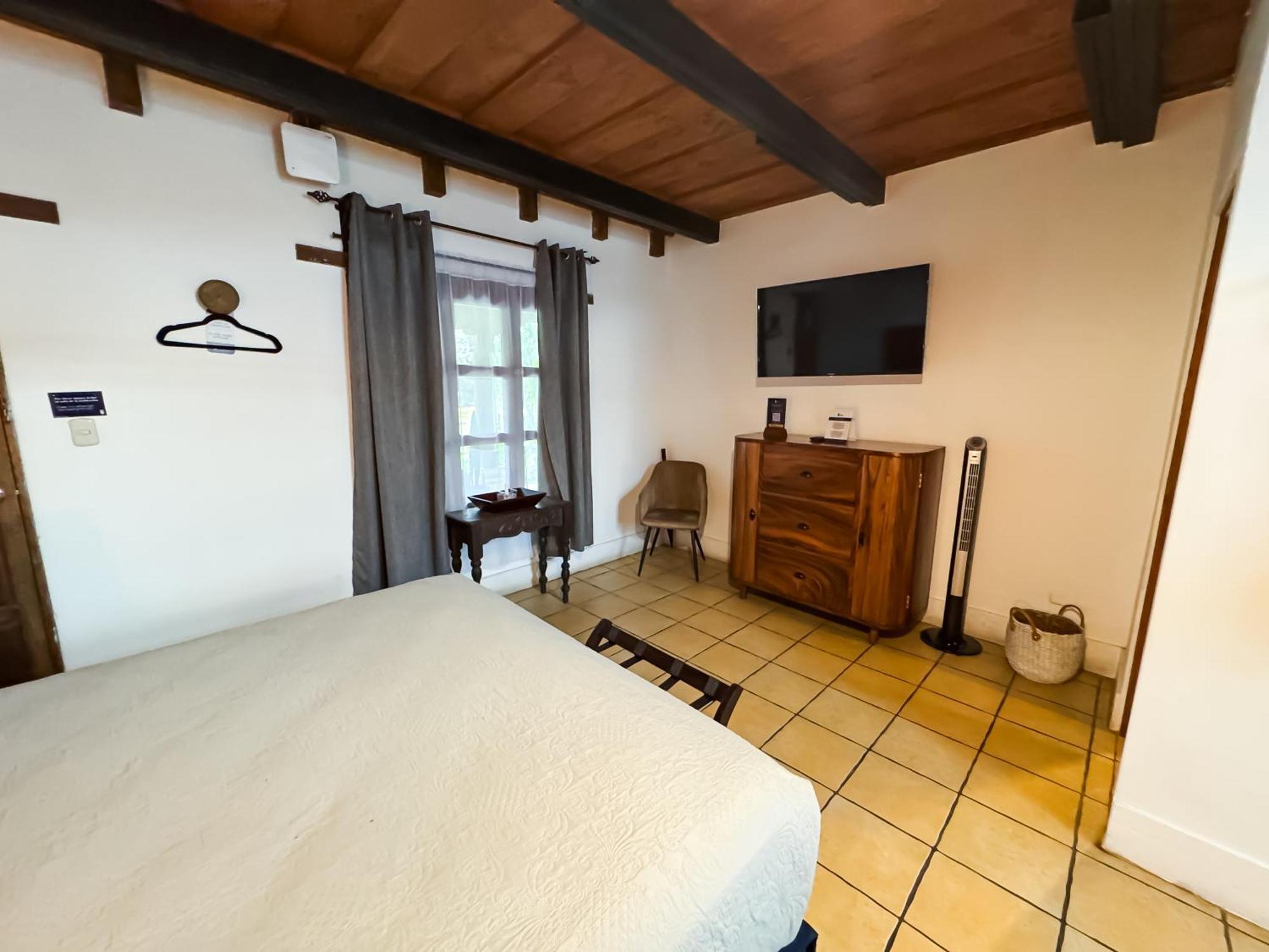 Hotel Cacique Real Antigua Стая снимка
