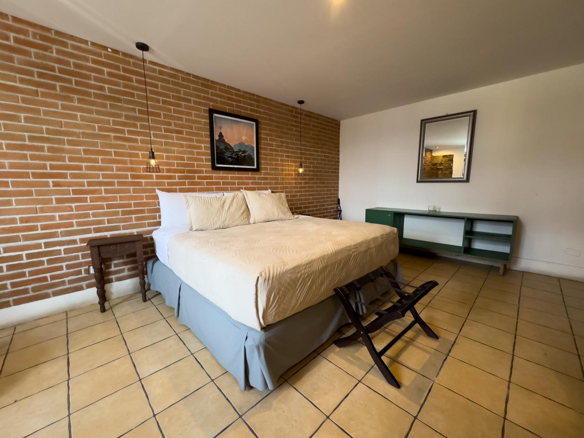 Hotel Cacique Real Antigua Стая снимка
