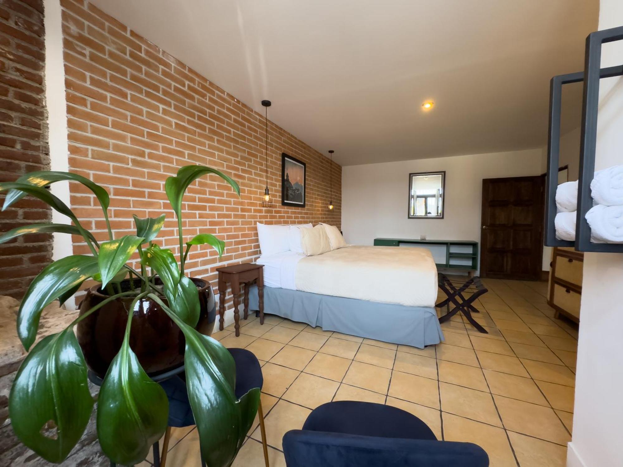 Hotel Cacique Real Antigua Екстериор снимка