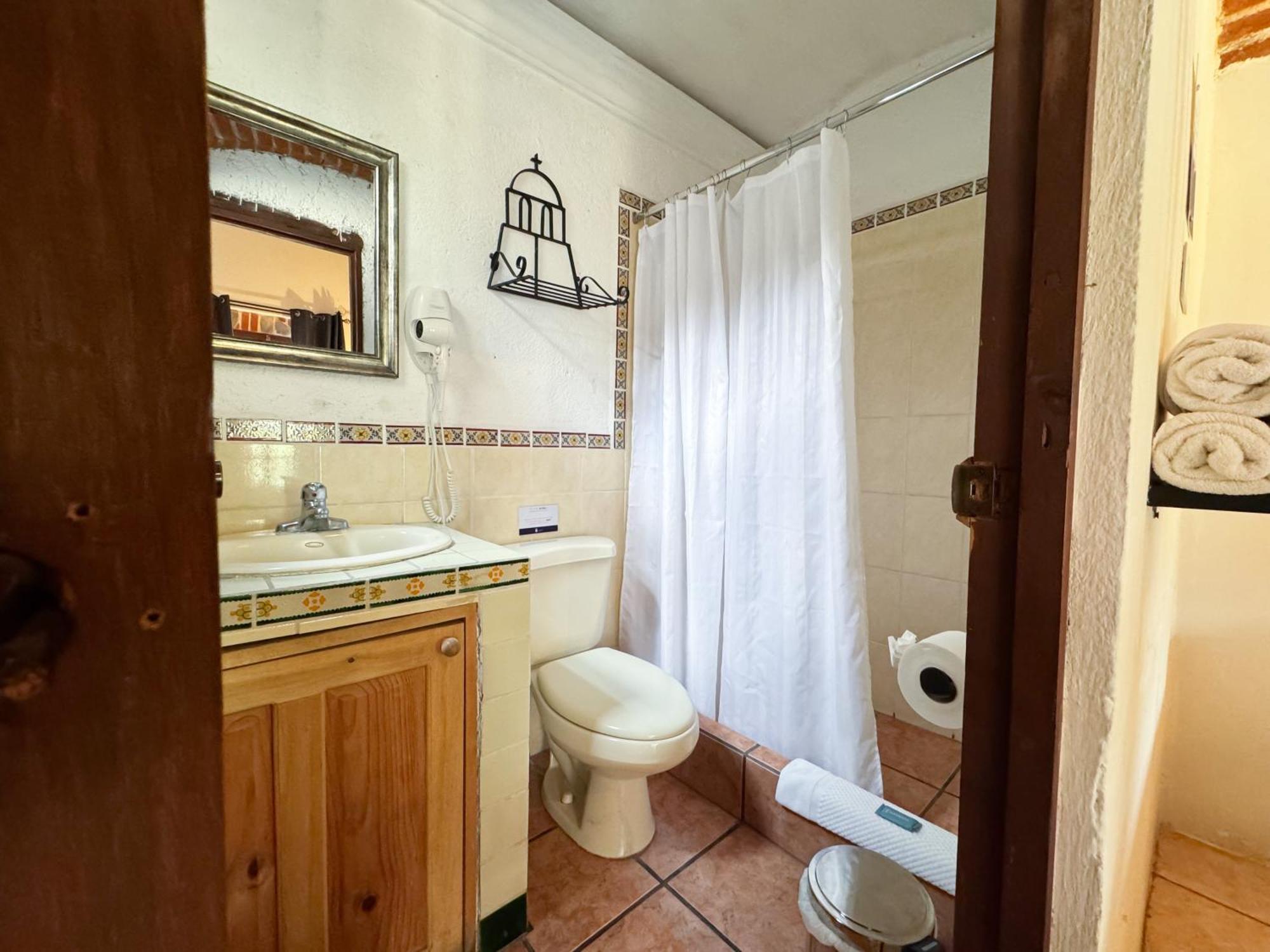 Hotel Cacique Real Antigua Стая снимка